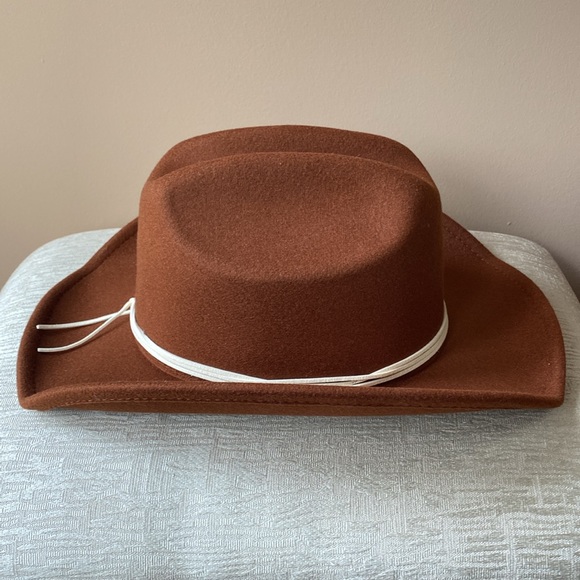 Hat - Picture 2 of 5